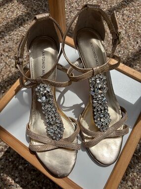 Antonio Melani Gold Embellished Heels Size 9 | Rhinestone T-Strap Glam Sandals